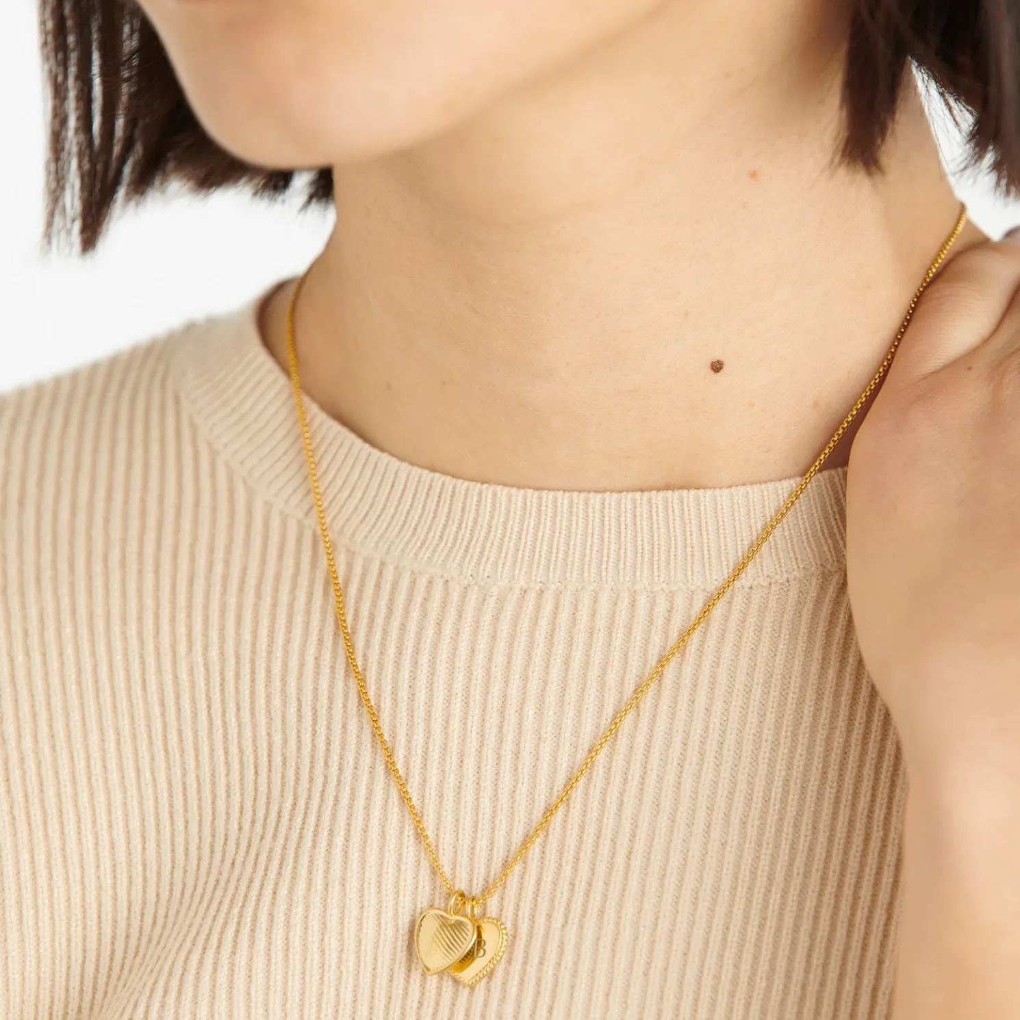 Auntie' Waterproof Gold Sentiment Necklace
