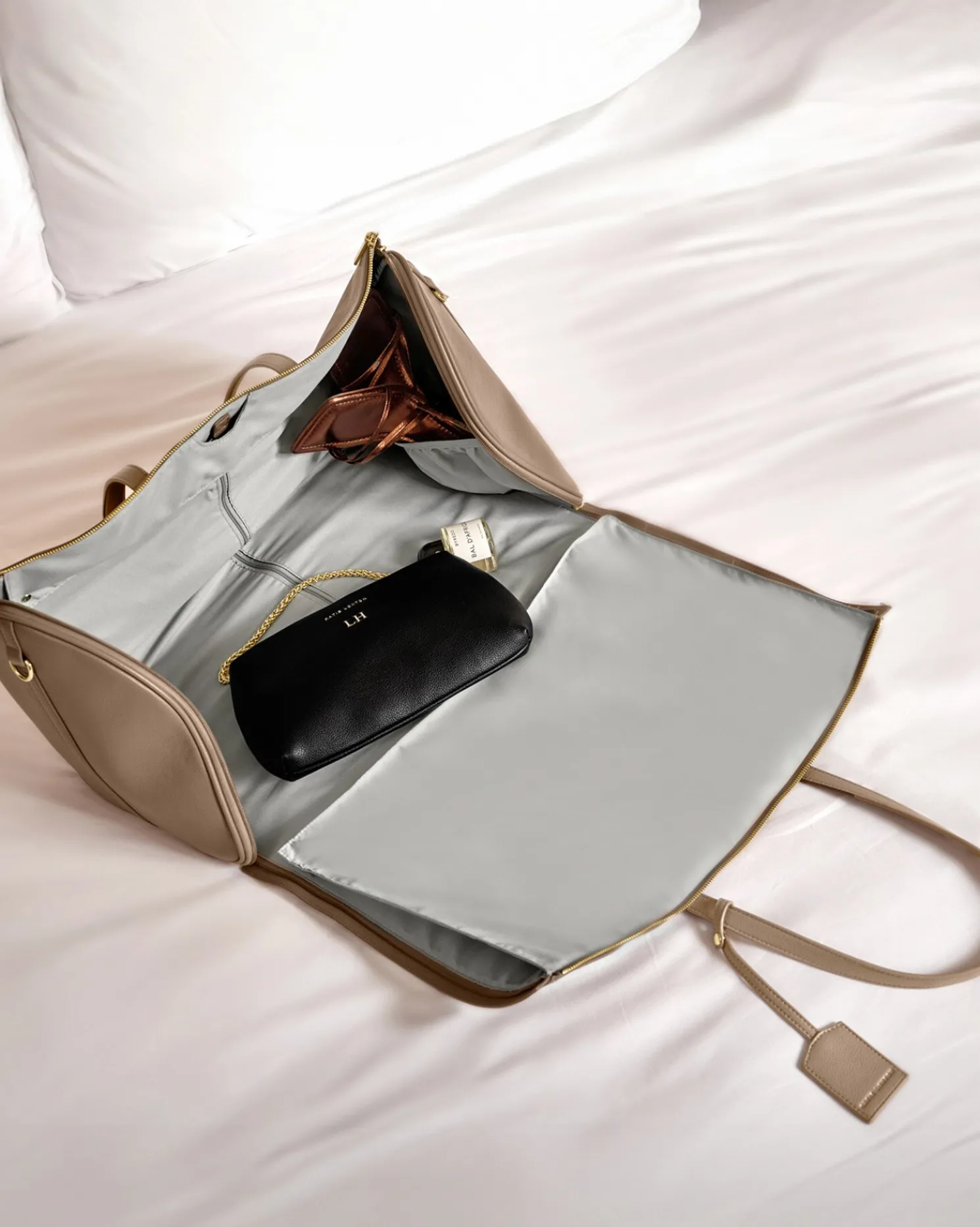 Fold-Out Garment Weekend Bag