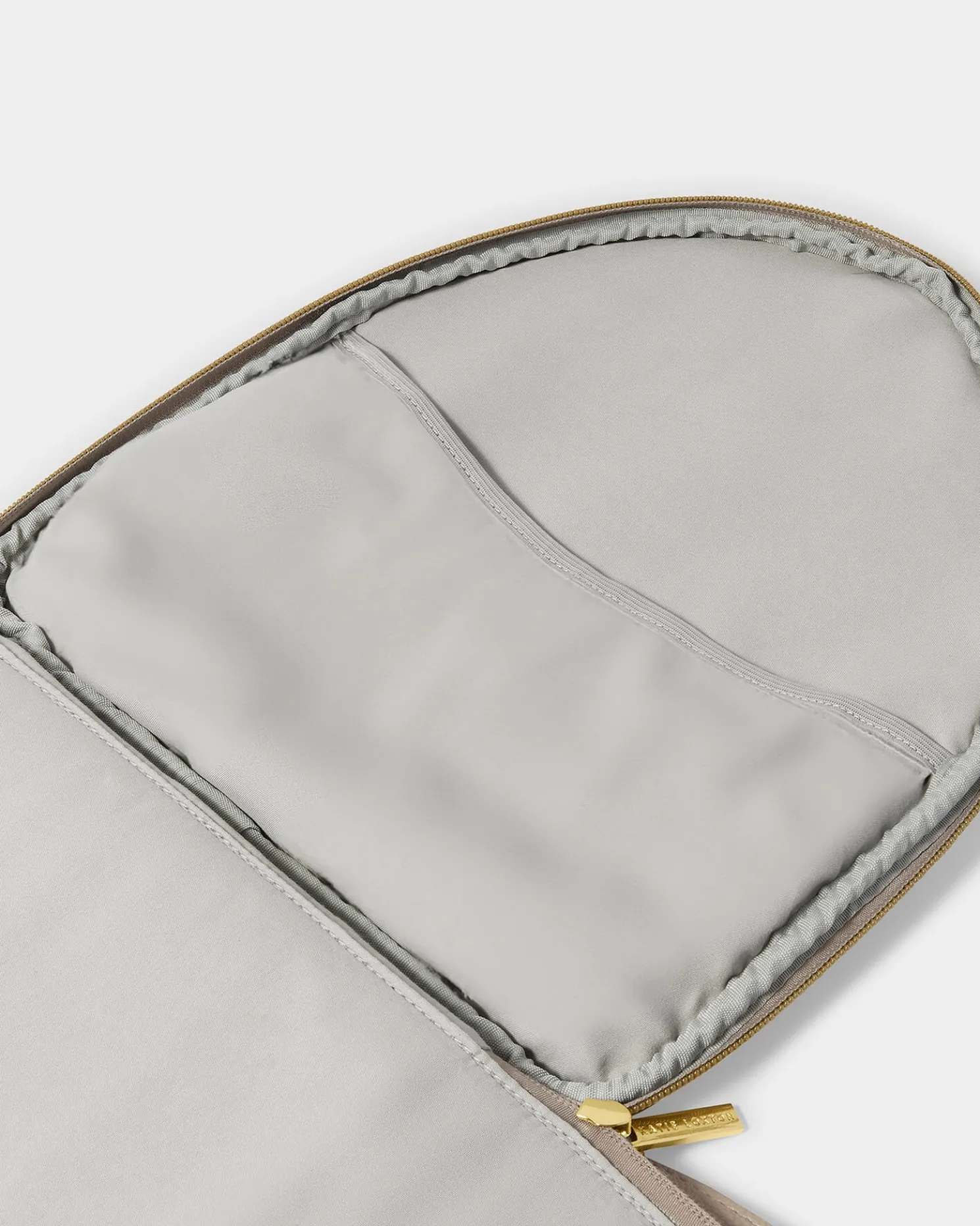 Fold-Out Garment Weekend Bag