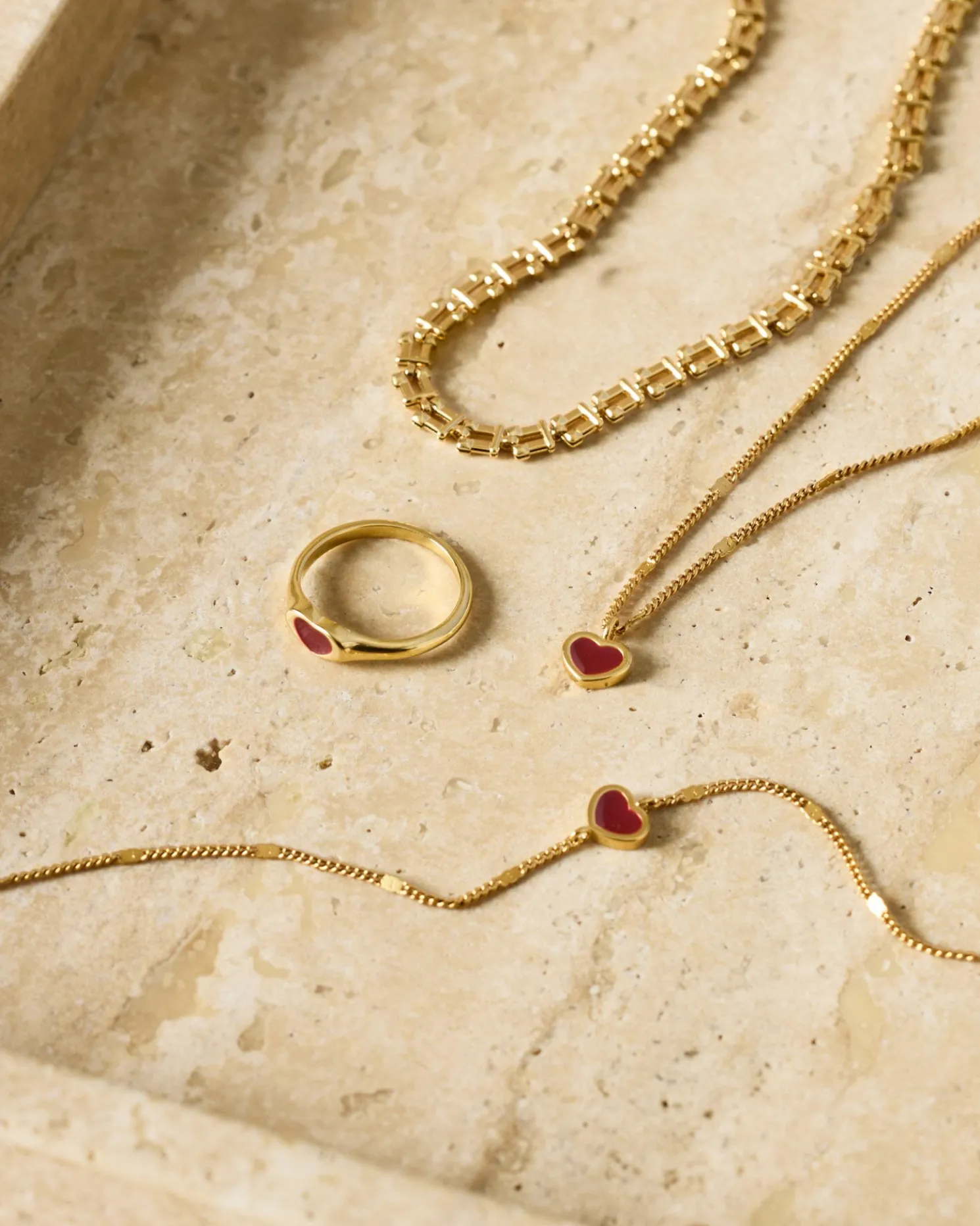 Rouge Waterproof Gold Heart Bracelet